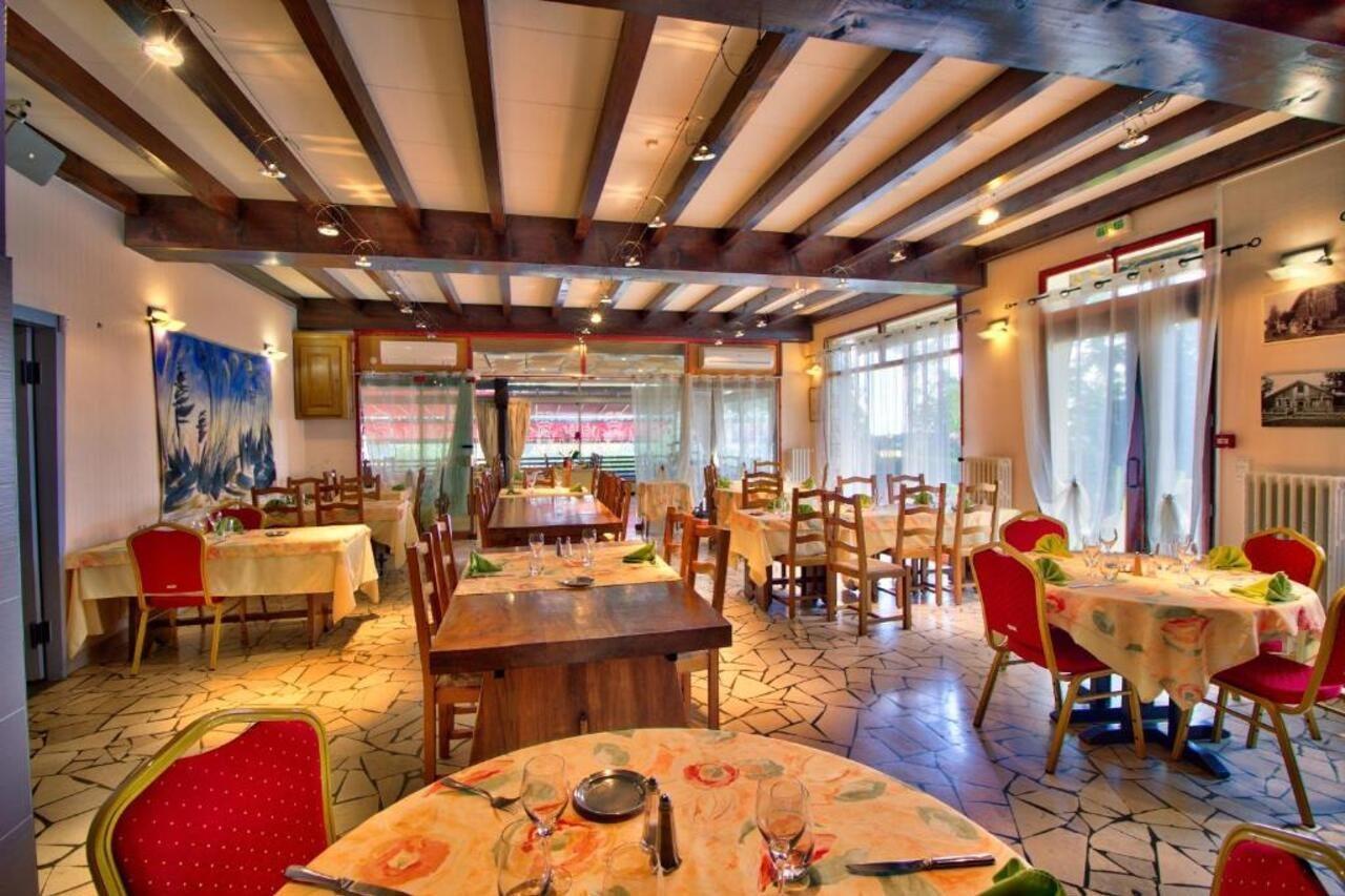 Logis Hotel Restaurant Le Chalet Du Mont Roland Sampans Dış mekan fotoğraf