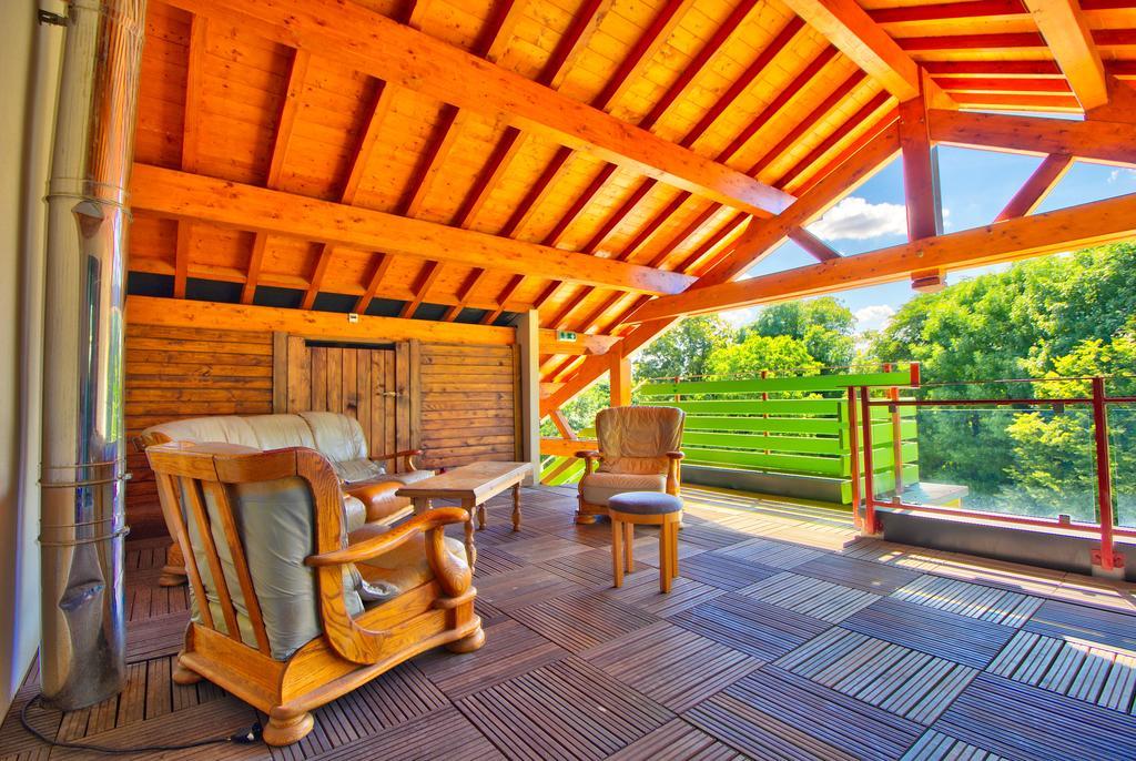 Logis Hotel Restaurant Le Chalet Du Mont Roland Sampans Dış mekan fotoğraf