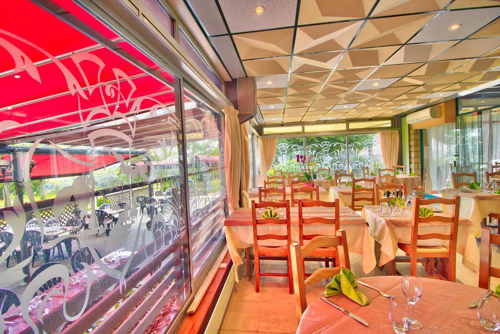 Logis Hotel Restaurant Le Chalet Du Mont Roland Sampans Dış mekan fotoğraf